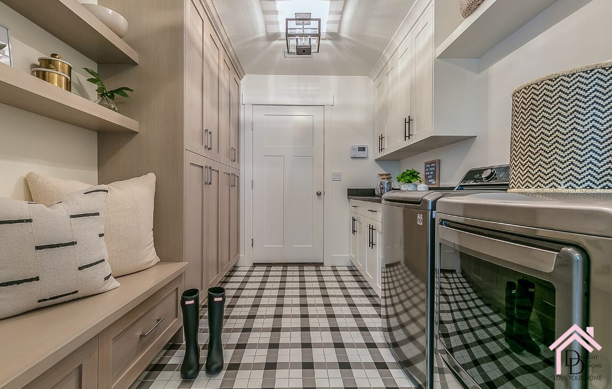 Mud room and Laundry room
